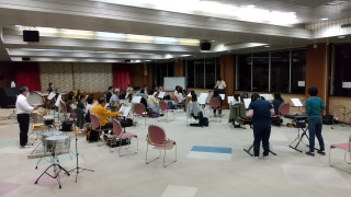 練習（明石勤労福祉会館多目的ホール）