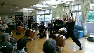 京都桂川園　敬老会にて演奏してきました。
