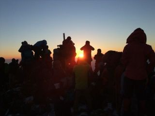 初日の出（由布岳）