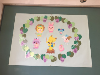 整理活動（ぶどう＆ハロウィンの装飾）