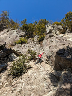 クライミング（フリー）新岩