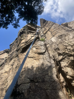 堡塁岩フリークライミング