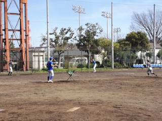 グランドの形を利用