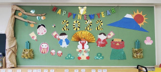 装飾変更　クリスマスから少し早いお正月