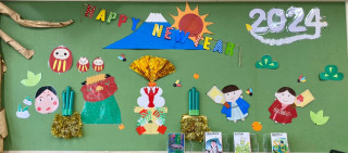 2024年新年の挨拶＆23年12月の黒板装飾
