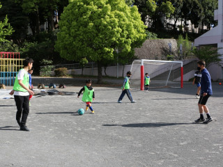 西が岡小学校にて練習