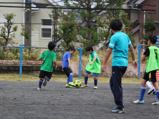 西が岡小学校にて練習