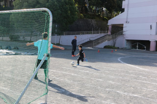 西が岡小学校にて練習