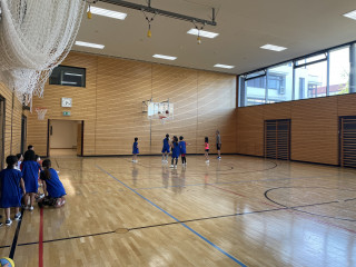 低学年と高学年に分かれました