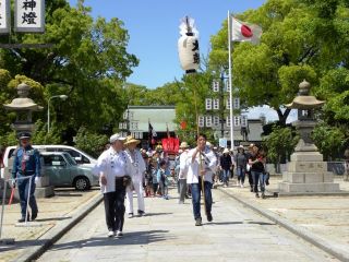 ５月５日　地元のお祭りに参加しました