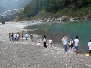 精霊流し（日置川）　ｐ２