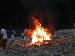 精霊流し（日置川）　ｐ3