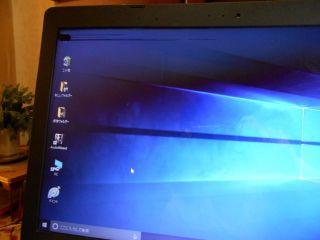 ノートパソコン　液晶画面が壊れる