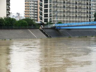 水位が下がってきた！　暇～人