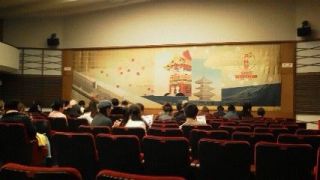 祇園甲部歌舞練場隣の弥栄会館