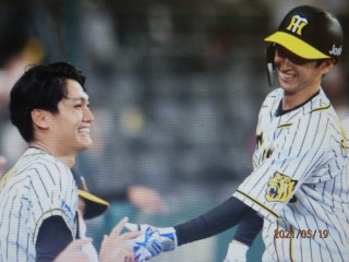 西純也　初登板初勝利