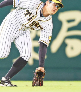 板山ファインプレー　なんとか逃げ切る