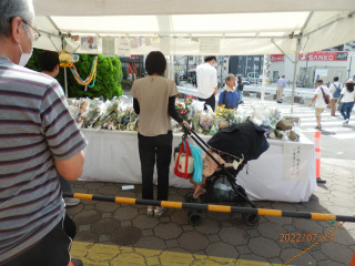 献花に行って来ました（大和西大寺駅）　　　出舞