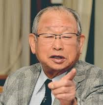 巨星落つ　　　　出舞