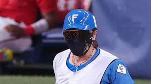 佐藤輝、規格外の一発　　　　出舞