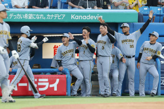 神宮球場花火大会　　　出舞