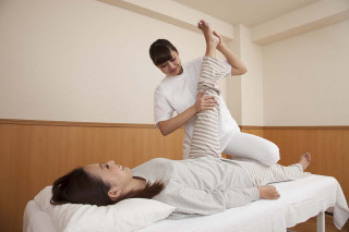 鍼灸マッサージ師の誇大広告の規制