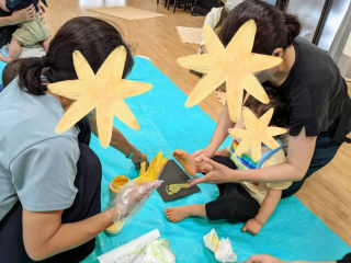 手形足形で七夕アート