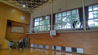体育館のお掃除