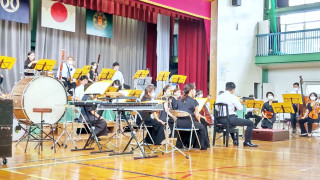 5年生と6年生の学校音楽鑑賞教室が実施されました