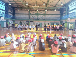 1年生と幼稚園児との交流会が行われました