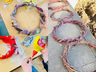 １年生　リース作りをしました