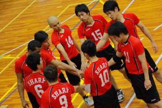 緊急事態宣言中は自粛します。