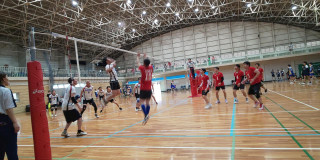 大阪府バレーボール実業団連盟の「9人制男子 部別リーグ戦1回目」に出場