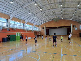 涼しい体育館でかけっこ教室