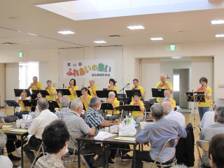 恵み野東町内会　ふれあいの集い　で演奏しました