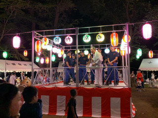 納涼盆踊り　＜新やぐらでリニューアルした小園の盆踊り＞