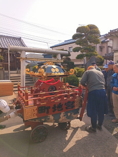 祭り子ども曳き太鼓を修理に出しました