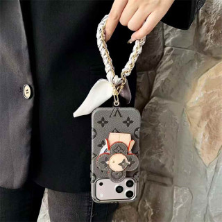 落とさない、忘れない、美しく持つ。ブランド風ストラップ付きiPhoneケースをおすすめ