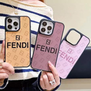 ラグジュアリーなフェンディ（Fendi）のiPhone 16/16 Pro Maxスマホケースで洗練されたスタイルを演出