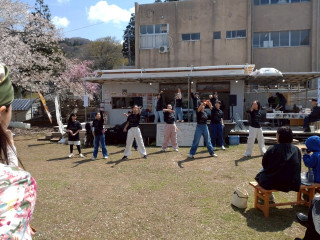 深見町復興祭「春の宴」出演の様子を公開しました