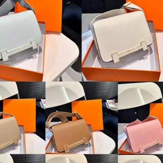 chanelブランド iphone 15pro ケース