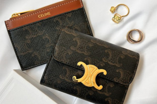 celine 財布 偽物 見分け 方