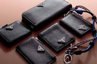 プラダprada 財布 偽物  にせもの 見分け 方