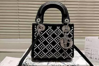 dior バッグ 偽物 見分け 方