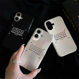 カップルやペアで楽しめるおしゃれで可愛いiPhoneケースが勢揃い！