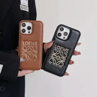 革が紡ぐ、静かなる革命：LOEWE が iPhone 17 に託した、クラフトマンシップの新たな形