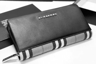 バーバリー 偽物 見分け 方